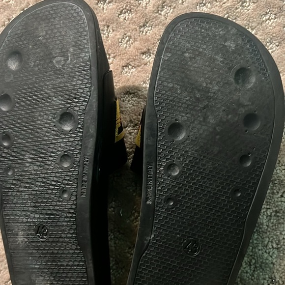 Off-White
Men's Industrial Belt Logo Slide Sandals - Picture 7 of 7